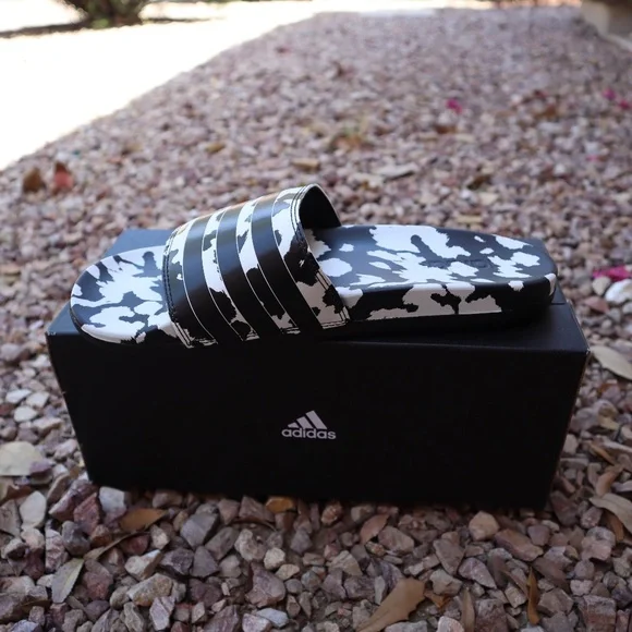 Adidas Women's Adilette Comfort Slide Sandal - Picture 2 of 5